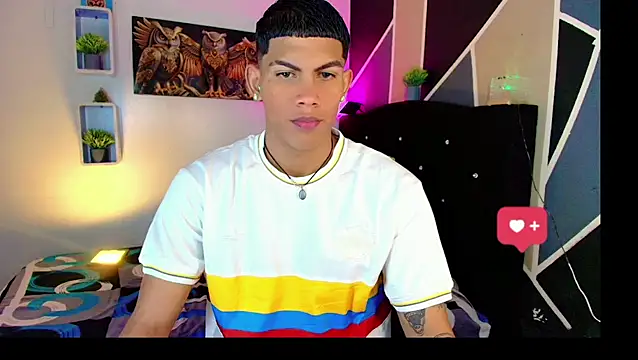 Snapshot of Damian_latinxxx chatting on 03-21-25, 03:01 Damian latinxxx online show from 03-21-25, 03:01