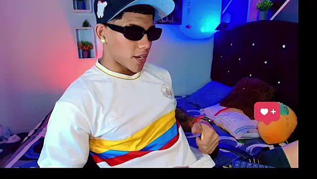 Snapshot of Damian_latinxxx chatting on 03-21-25, 09:12 Damian latinxxx online show from 03-21-25, 09:12