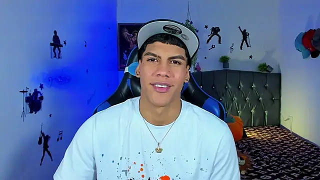 Snapshot of Damian_latinxxx chatting on 09-19-25, 03:08 Damian latinxxx online show from 09-19-25, 03:08