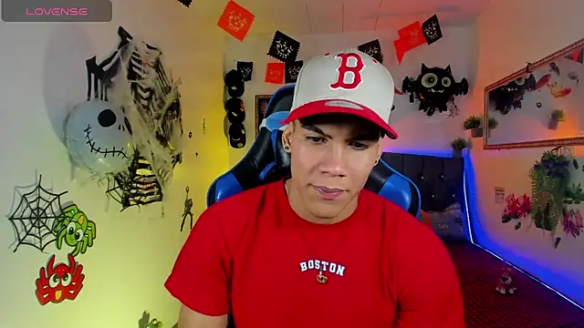 Snapshot of Damian_latinxxx chatting on 10-10-25, 03:05 Damian latinxxx online show from 10-10-25, 03:05