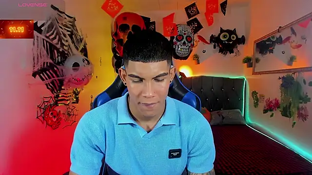 Snapshot of Damian_latinxxx chatting on 10-11-25, 03:06 Damian latinxxx online show from 10-11-25, 03:06