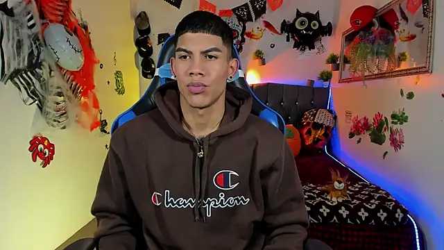 Damian latinxxx online show from 10-25-25, 03:14