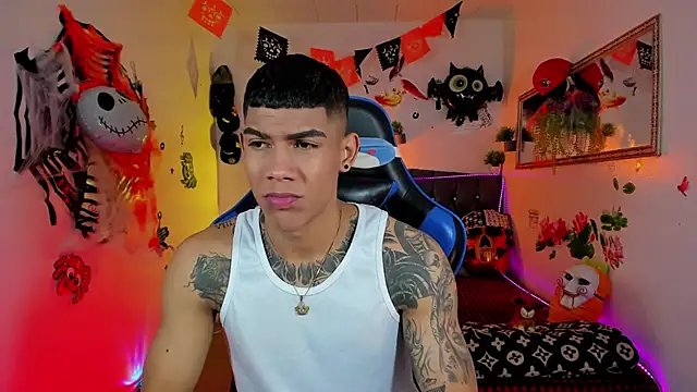 Damian latinxxx online show from 10-30-25, 03:08