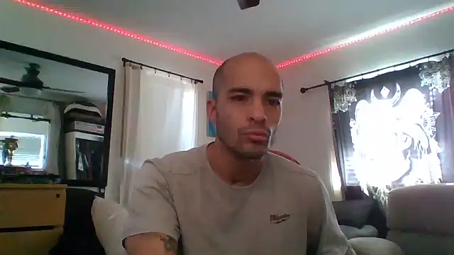 Snapshot of JohnnyDeep187 chatting on 12-01-24, 10:21 JohnnyDeep187 online show from 12-01-24, 10:21