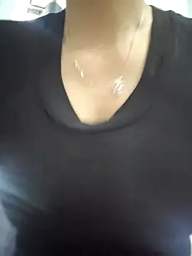 Snapshot of Baby-sexytits18 chatting on 11-25-25, 01:05 Baby-sexytits18 online show from 11-25-25, 01:05