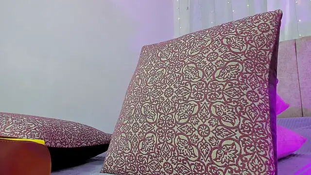 Zara dulce online show from 01-16-25, 12:09