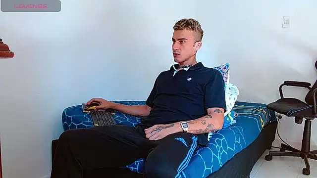 bray hotboy777 online show from 10-31-25, 01:45