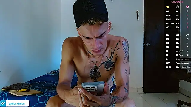 Snapshot of bray_hotboy777 chatting on 06-27-26, 06:35 bray hotboy777 online show from 06-27-26, 06:35