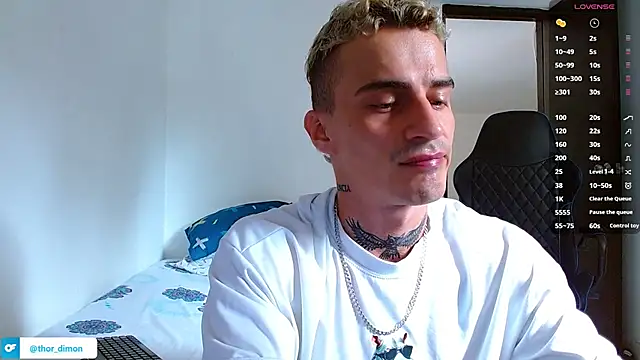 Snapshot of bray_hotboy777 chatting on 07-18-26, 04:11 bray hotboy777 online show from 07-18-26, 04:11