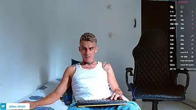 Snapshot of bray_hotboy777 chatting on 07-23-26, 04:05 bray hotboy777 online show from 07-23-26, 04:05