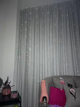 Snapshot of IvonneJoy chatting on 08-05-26, 10:33 IvonneJoy online show from 08-05-26, 10:33