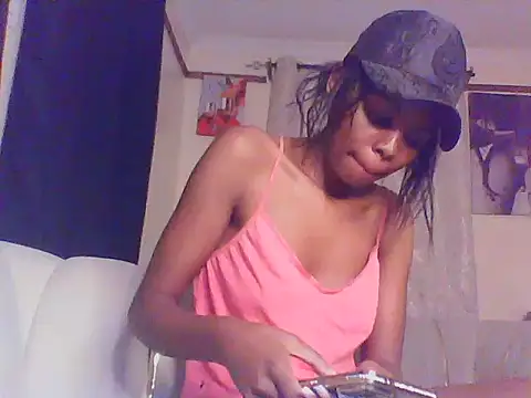 Snapshot of sweetanabella4 chatting on 06-18-26, 07:08 sweetanabella4 online show from 06-18-26, 07:08