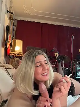 Snapshot of FoxyandTed chatting on 02-27-26, 05:02 FoxyandTed online show from 02-27-26, 05:02