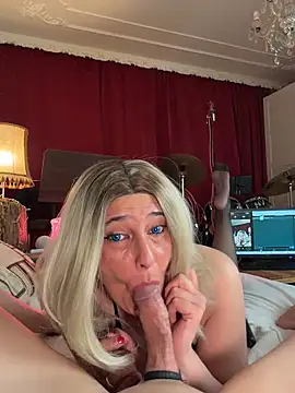 Snapshot of FoxyandTed chatting on 03-14-26, 05:07 FoxyandTed online show from 03-14-26, 05:07