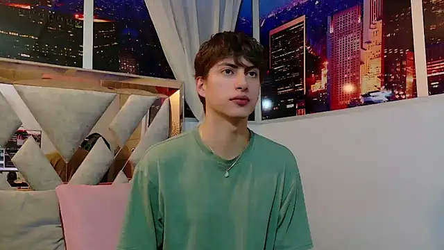 Snapshot of Matt_Cloy chatting on 01-15-25, 02:49 Matt Cloy online show from 01-15-25, 02:49