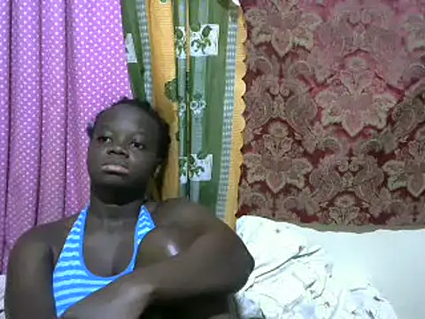 Snapshot of Thicky_kyla chatting on 03-07-25, 02:04 Thicky kyla online show from 03-07-25, 02:04