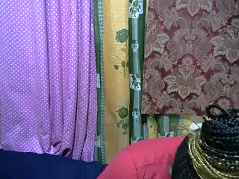 Snapshot of Thicky_kyla chatting on 03-18-25, 05:20 Thicky kyla online show from 03-18-25, 05:20