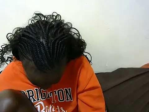 Snapshot of Thicky_kyla chatting on 10-09-25, 12:36 Thicky kyla online show from 10-09-25, 12:36