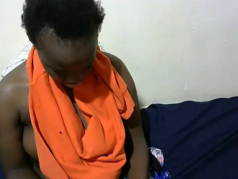 Snapshot of Thicky_kyla chatting on 10-28-25, 07:05 Thicky kyla online show from 10-28-25, 07:05