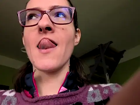 Snapshot of Milky_hairy_mommy chatting on 02-05-26, 08:08 Milky hairy mommy online show from 02-05-26, 08:08