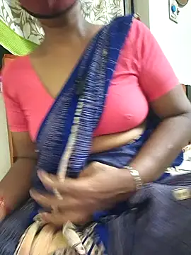 Snapshot of Tamil--Rani chatting on 01-18-25, 04:53 Tamil--Rani online show from 01-18-25, 04:53