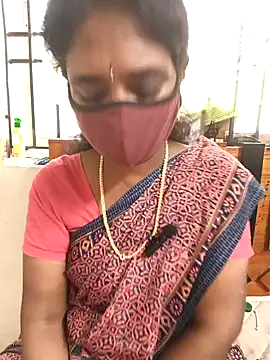 Snapshot of Tamil--Rani chatting on 01-30-25, 12:06 Tamil--Rani online show from 01-30-25, 12:06