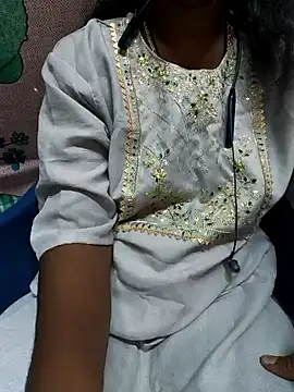 Snapshot of Tamil--Rani chatting on 03-10-25, 07:32 Tamil--Rani online show from 03-10-25, 07:32