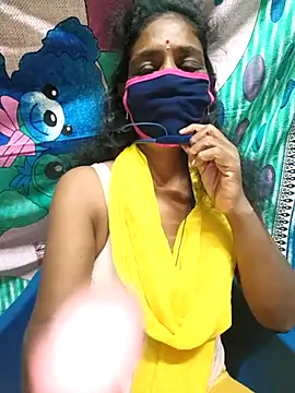 Snapshot of Tamil--Rani chatting on 03-21-25, 03:02 Tamil--Rani online show from 03-21-25, 03:02