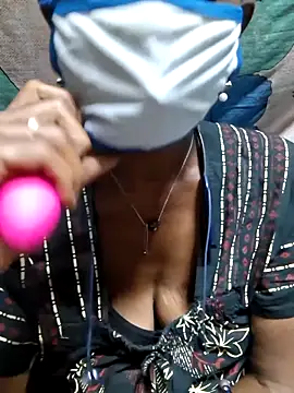 Snapshot of Tamil--Rani chatting on 11-20-25, 01:33 Tamil--Rani online show from 11-20-25, 01:33