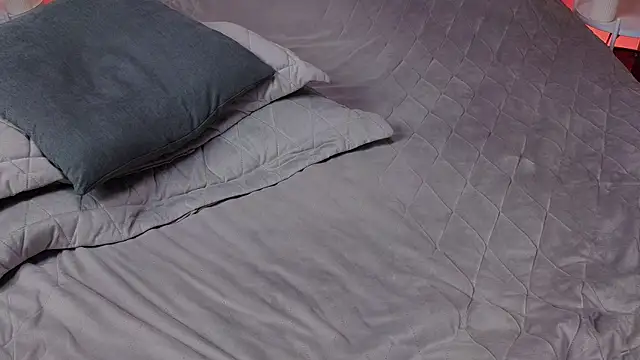 Adelheidd online show from 02-23-25, 02:14