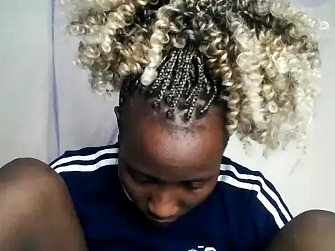 Snapshot of juiccypussy chatting on 05-28-26, 04:21 juiccypussy online show from 05-28-26, 04:21