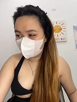 Snapshot of Odette68 chatting on 10-28-25, 01:20 Odette68 online show from 10-28-25, 01:20