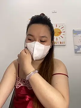 Snapshot of Odette68 chatting on 10-29-25, 03:31 Odette68 online show from 10-29-25, 03:31