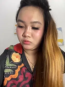 Snapshot of Odette68 chatting on 10-31-25, 08:26 Odette68 online show from 10-31-25, 08:26