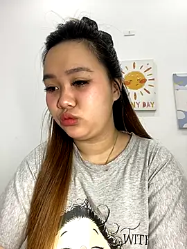 Snapshot of Odette68 chatting on 11-01-25, 02:24 Odette68 online show from 11-01-25, 02:24