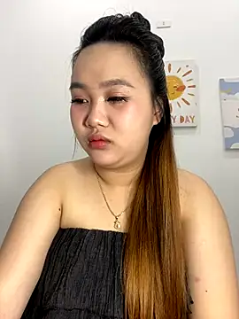 Snapshot of Odette68 chatting on 11-03-25, 07:53 Odette68 online show from 11-03-25, 07:53