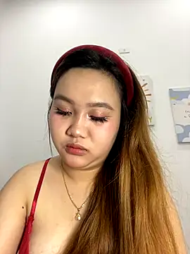 Snapshot of Odette68 chatting on 11-04-25, 04:44 Odette68 online show from 11-04-25, 04:44