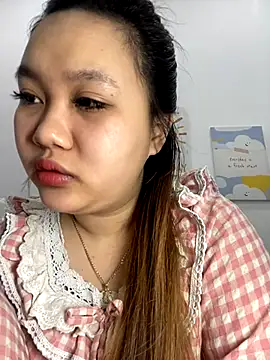 Snapshot of Odette68 chatting on 11-05-25, 01:27 Odette68 online show from 11-05-25, 01:27