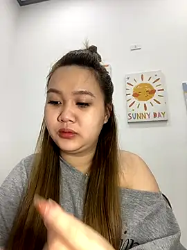 Snapshot of Odette68 chatting on 11-23-25, 12:10 Odette68 online show from 11-23-25, 12:10