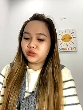 Snapshot of Odette68 chatting on 11-24-25, 12:10 Odette68 online show from 11-24-25, 12:10