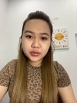 Snapshot of Odette68 chatting on 11-28-25, 12:24 Odette68 online show from 11-28-25, 12:24