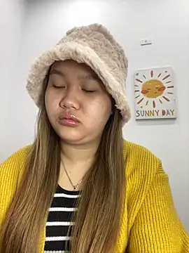 Snapshot of Odette68 chatting on 11-29-25, 11:41 Odette68 online show from 11-29-25, 11:41