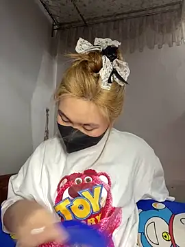 Odette68 online show from 04-21-26, 03:02