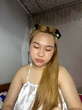 Snapshot of Odette68 chatting on 04-28-26, 02:27 Odette68 online show from 04-28-26, 02:27