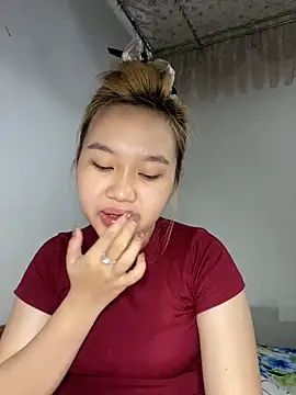 Snapshot of Odette68 chatting on 05-21-26, 11:56 Odette68 online show from 05-21-26, 11:56