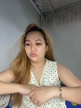 Snapshot of Odette68 chatting on 06-03-26, 12:13 Odette68 online show from 06-03-26, 12:13