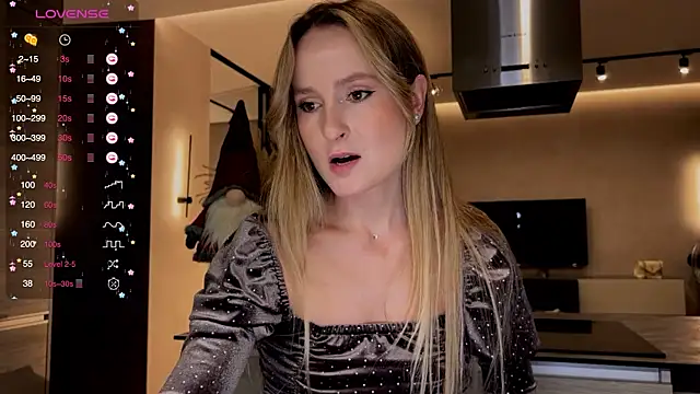 Snapshot of Peach__juice chatting on 12-20-24, 04:04 Peach juice online show from 12-20-24, 04:04