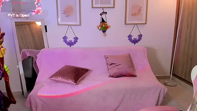 Veronica isaza   online show from 10-22-25, 01:11