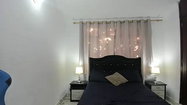 Snapshot of Debora_brown chatting on 01-28-25, 09:50 Debora brown online show from 01-28-25, 09:50