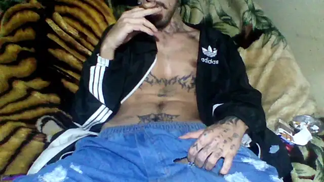 Snapshot of sellvageria chatting on 10-18-25, 12:57 sellvageria online show from 10-18-25, 12:57